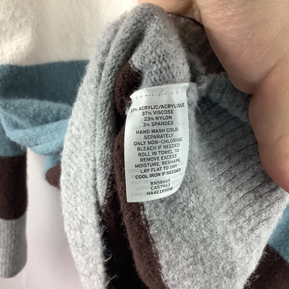 Halogen x Atlantic-Pacific Stripe V-Neck Sweater - Picture 5 of 5